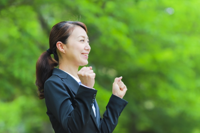 肩の痛みが解消すると着替えも楽に出来る様になります